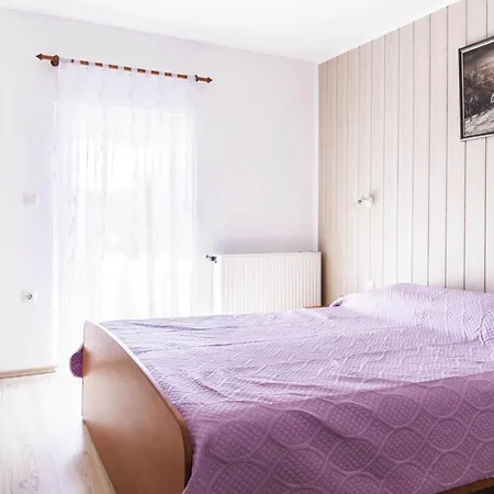 Apartment Apartments Ana 388 Pula