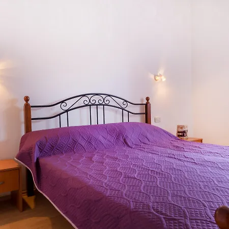 Apartments Ana 388 Apartman Pula